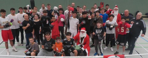 DBS-Jugend besucht das Schauspielhaus / Nikolaus belohnt junge Sportler*innen