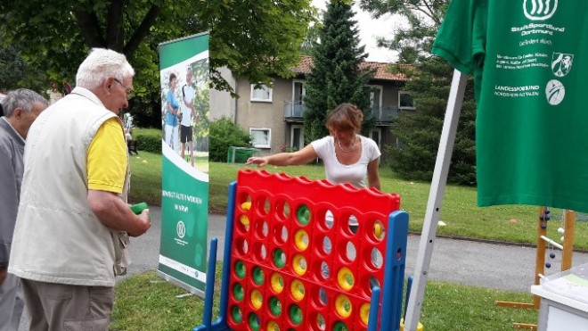 Foto Bewegt in den Sommer – Begegnung, Bewegung Sport für Senioren