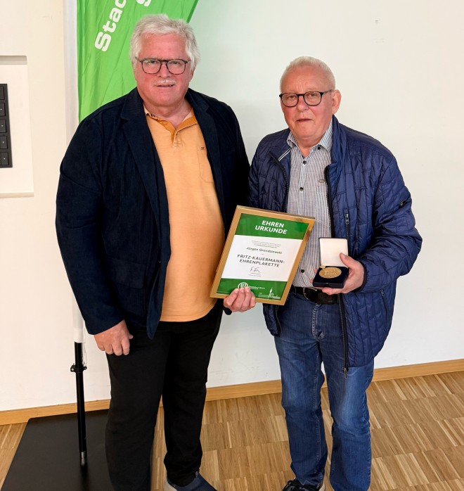 Jürgen Grondziewski erhält Fritz-Kauermann-Ehrenplakette